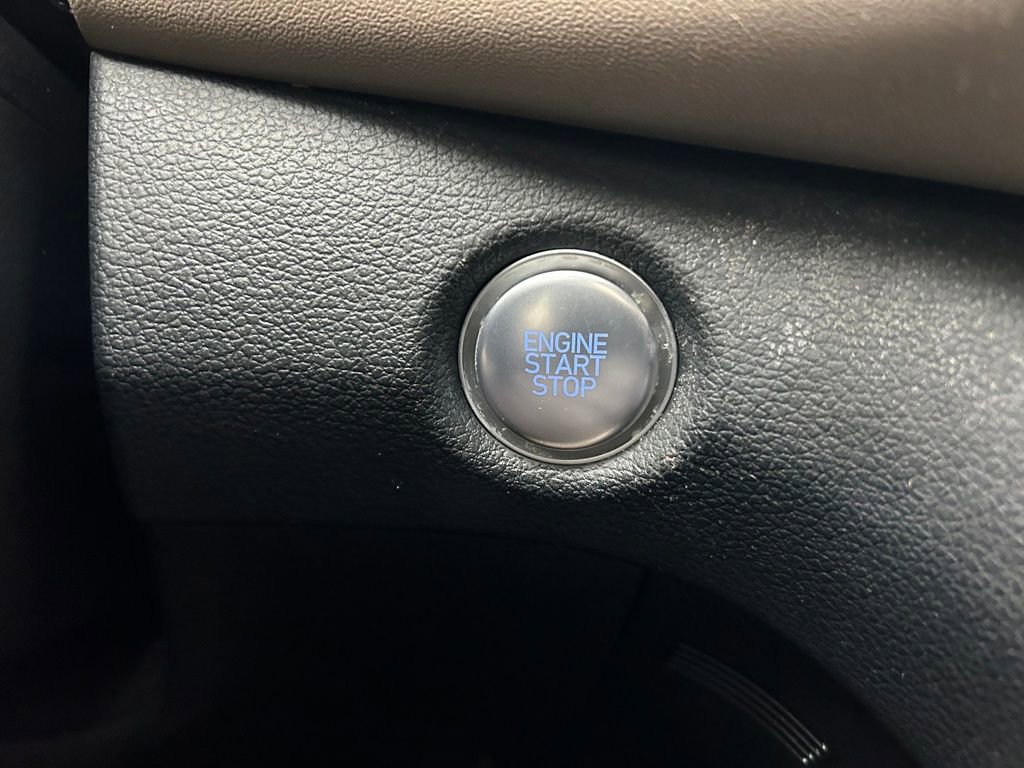 Used 2021 Hyundai Santa Fe SEL w/ Convenience Package image 15