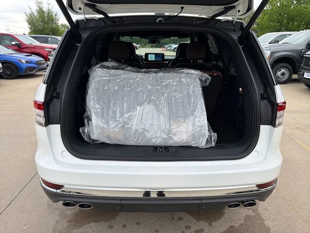 New 2026 Lincoln Aviator Reserve AWD/4WD image 7