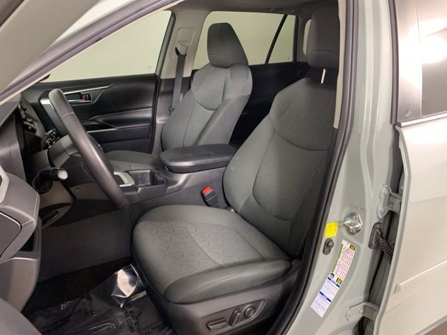 Used 2022 Toyota RAV4 XLE w/ Convenience Package AWD/4WD image 31