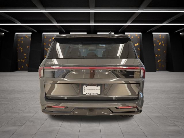 New 2027 Lincoln Navigator Black Label w/ Black Label Special Edition AWD/4WD image 4