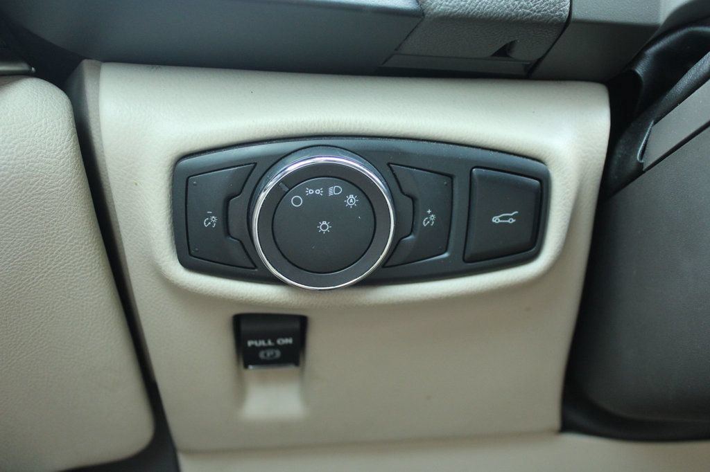 Used 2018 Lincoln MKX Select w/ Select Plus Package FWD image 22