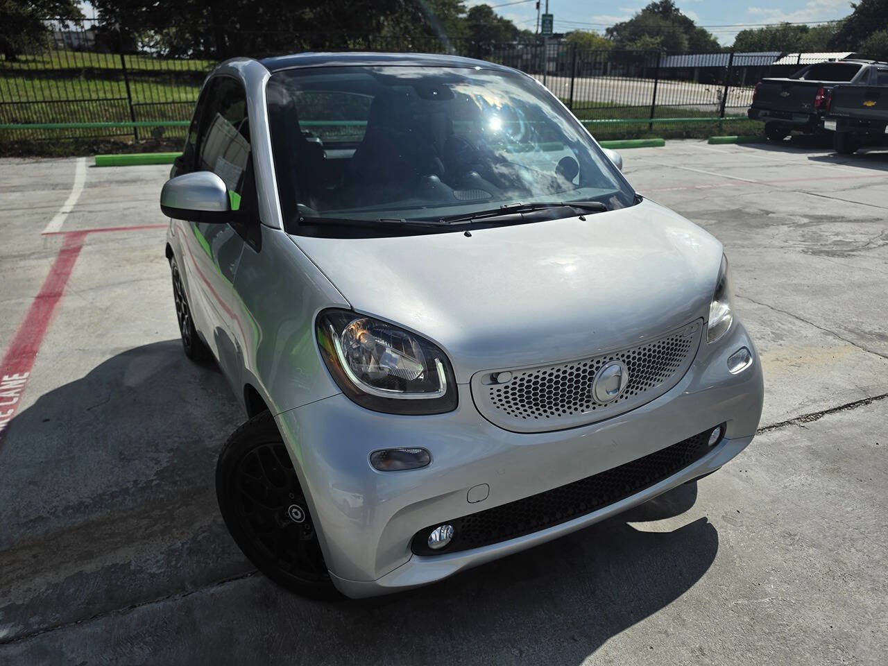 Used 2016 smart fortwo passion w/ Sport Package RWD image 55