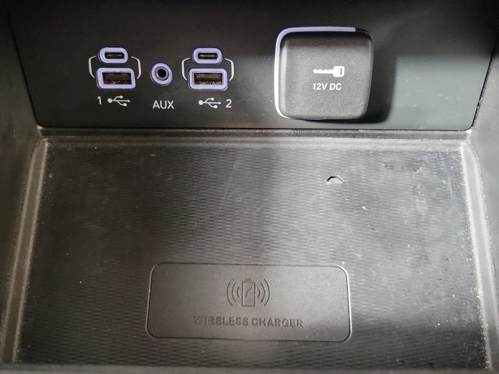 Used 2023 Jeep Grand Cherokee L Laredo RWD image 21