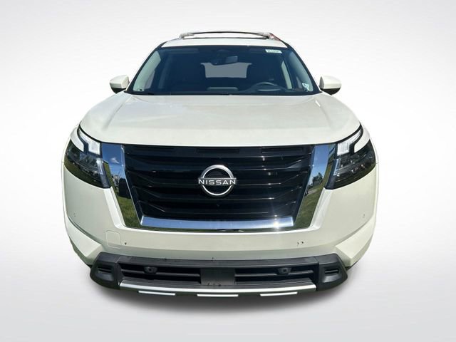 Used 2024 Nissan Pathfinder Platinum FWD image 8