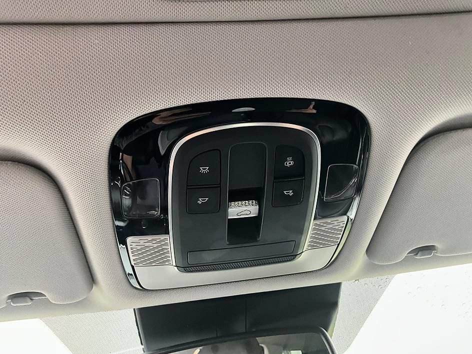 Used 2020 Hyundai Palisade SEL w/ Premium Package FWD image 28