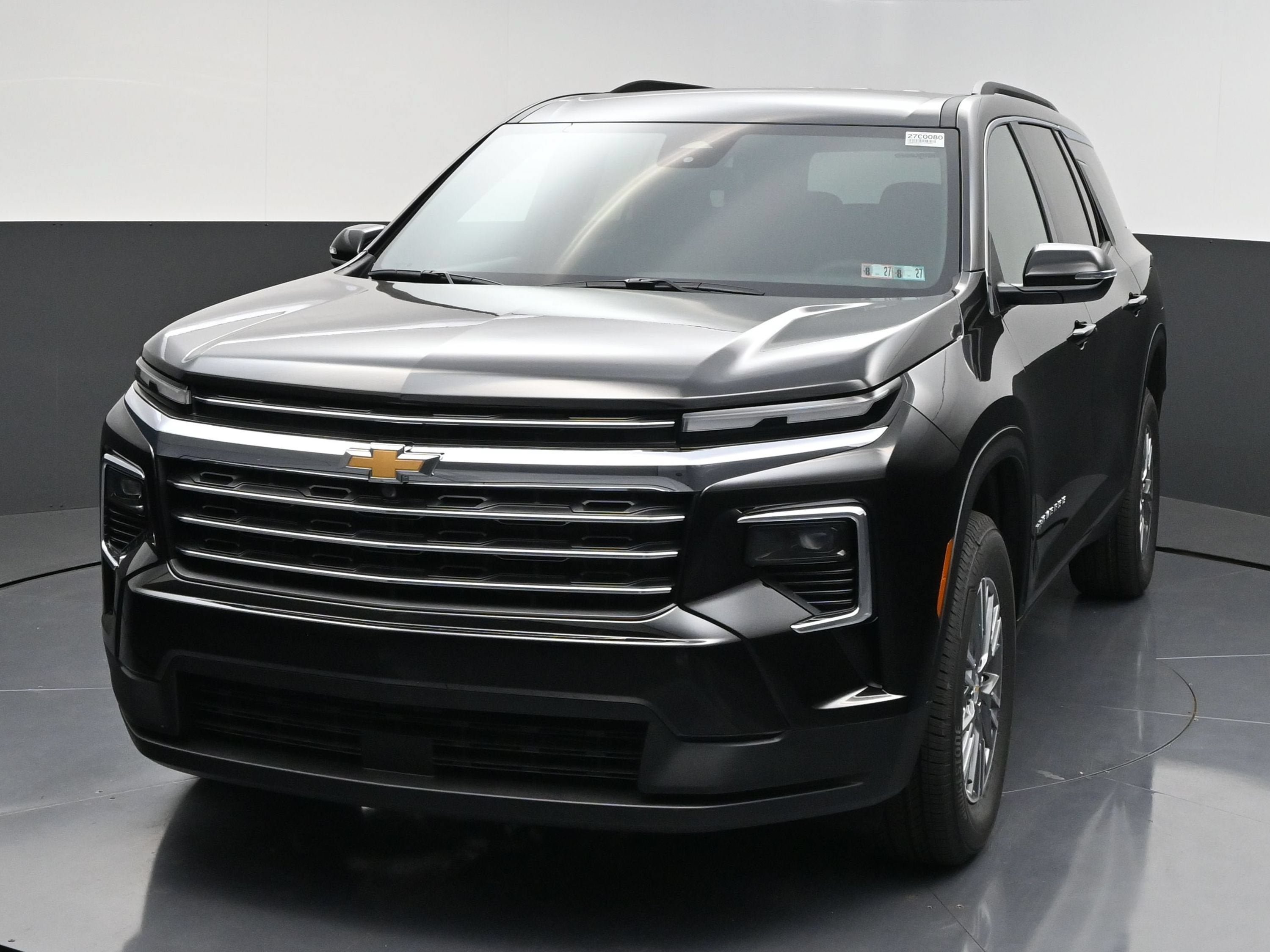 New 2027 Chevrolet Traverse LT FWD image 4