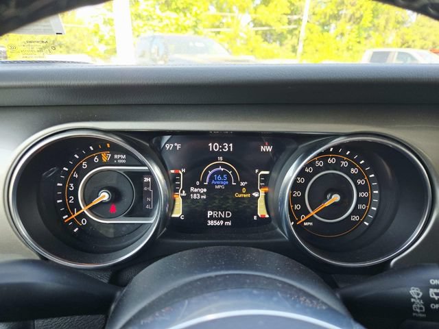 Used 2019 Jeep Wrangler Unlimited Sahara w/ Dual Top Group AWD/4WD image 22