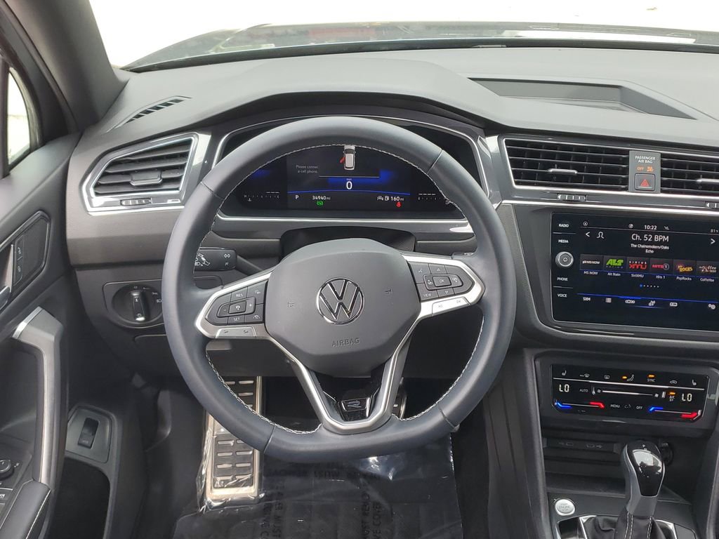 Certified 2023 Volkswagen Tiguan SE R-Line FWD image 20