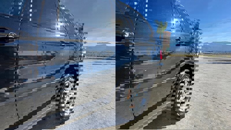 Used 2003 BMW X5 3.0i image 11