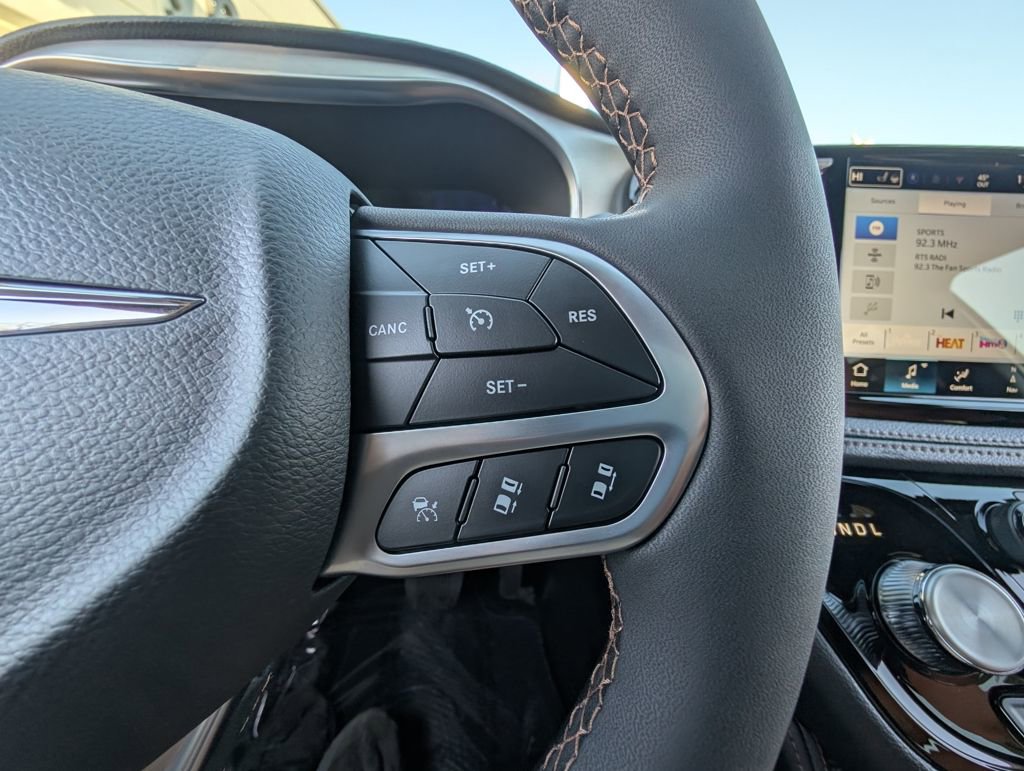 New 2026 Chrysler Pacifica Pinnacle w/ Trailer Tow Group image 25