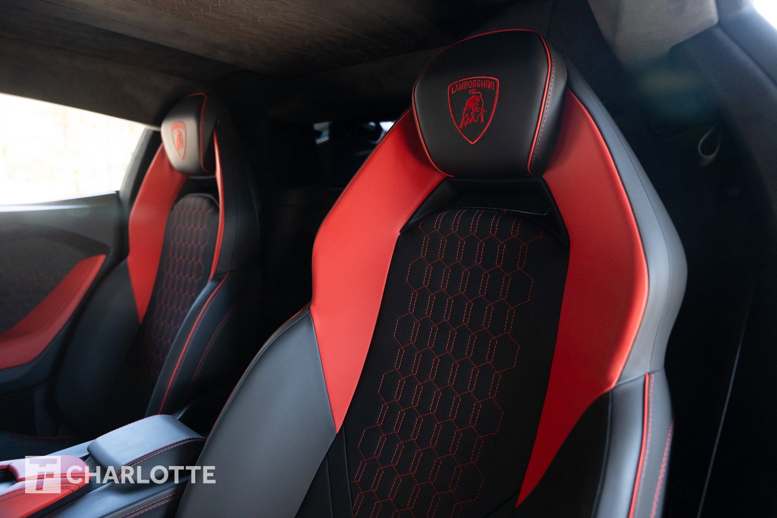 Used 2024 Lamborghini Revuelto AWD/4WD image 19