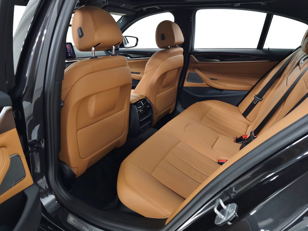 Used 2023 BMW 540i xDrive w/ Premium Package AWD/4WD image 32