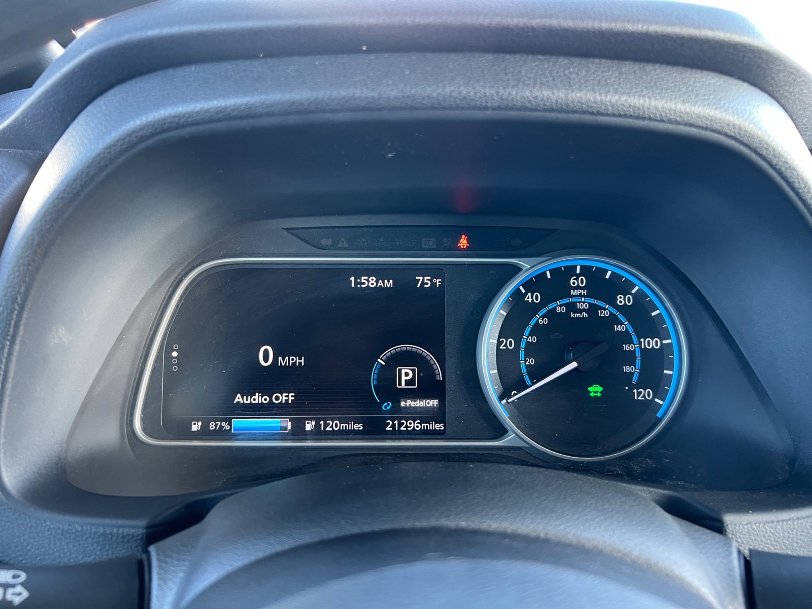 Used 2024 Nissan Leaf S image 13