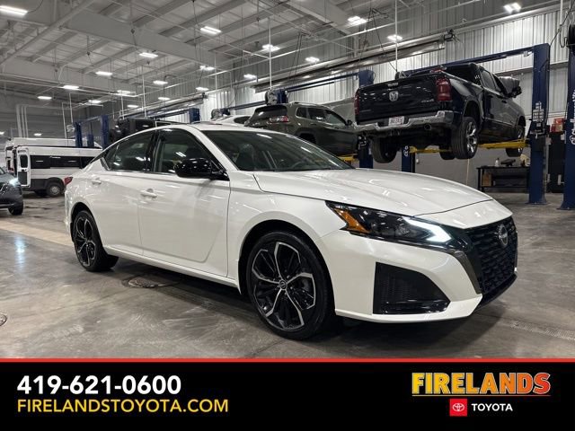 Used 2023 Nissan Altima 2.5 SR