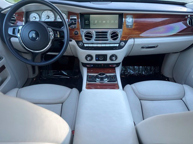 Used 2015 Rolls-Royce Ghost RWD image 15