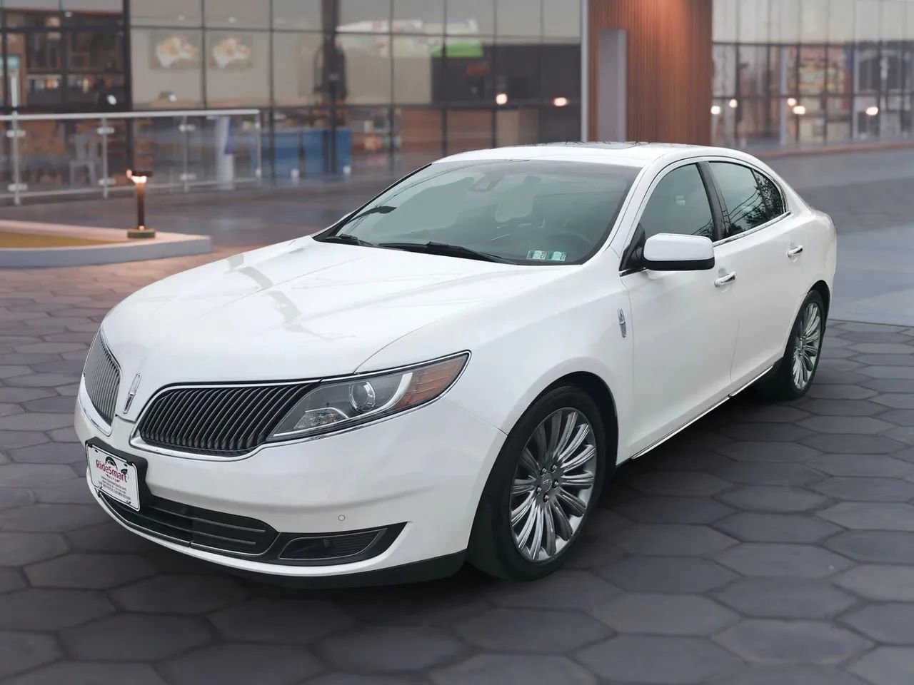 Used 2014 Lincoln MKS Sedan 4D w/ Equipment Group 101A image 6