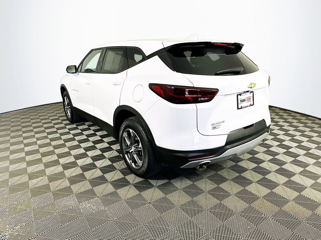 Used 2023 Chevrolet Blazer LT FWD image 7