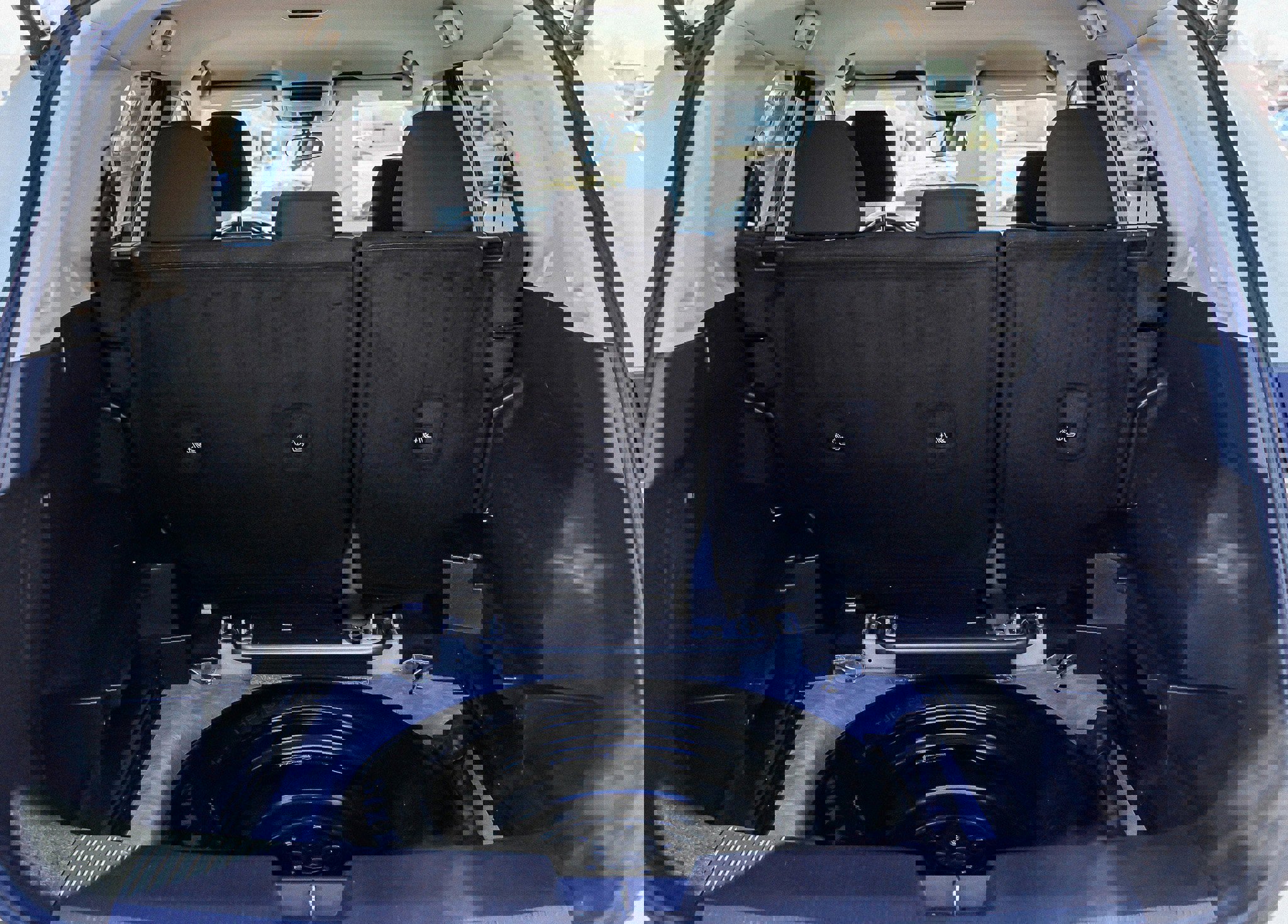 Used 2025 Nissan Rogue SV image 14