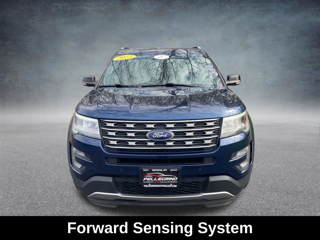 Used 2017 Ford Explorer XLT w/ Equipment Group 202A AWD/4WD image 10