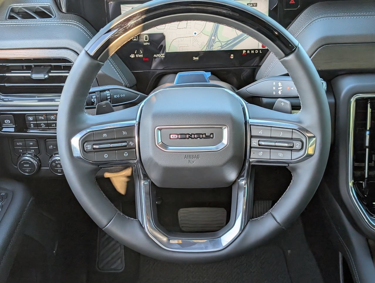 New 2026 GMC Yukon Denali w/ Denali Reserve Package AWD/4WD image 10