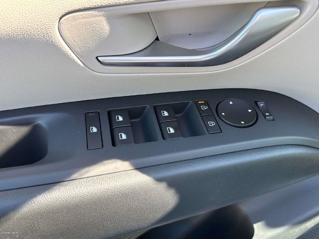 New 2026 Hyundai Tucson Blue SE FWD image 13
