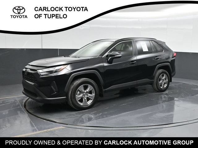 Used 2025 Toyota RAV4 XLE w/ Convenience Package FWD image 9