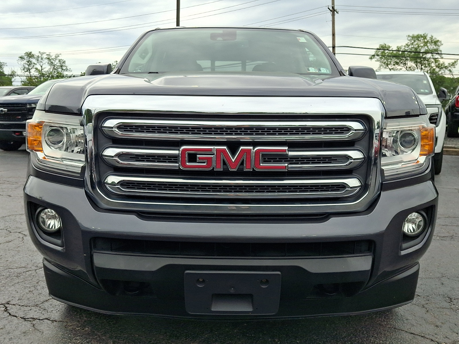 Used 2017 GMC Canyon SLE w/ SLE Convenience Package AWD/4WD image 2