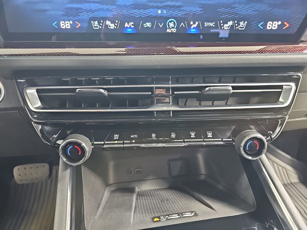 Certified 2025 Chevrolet Traverse RS w/ LPO, Floor Liner Package image 31