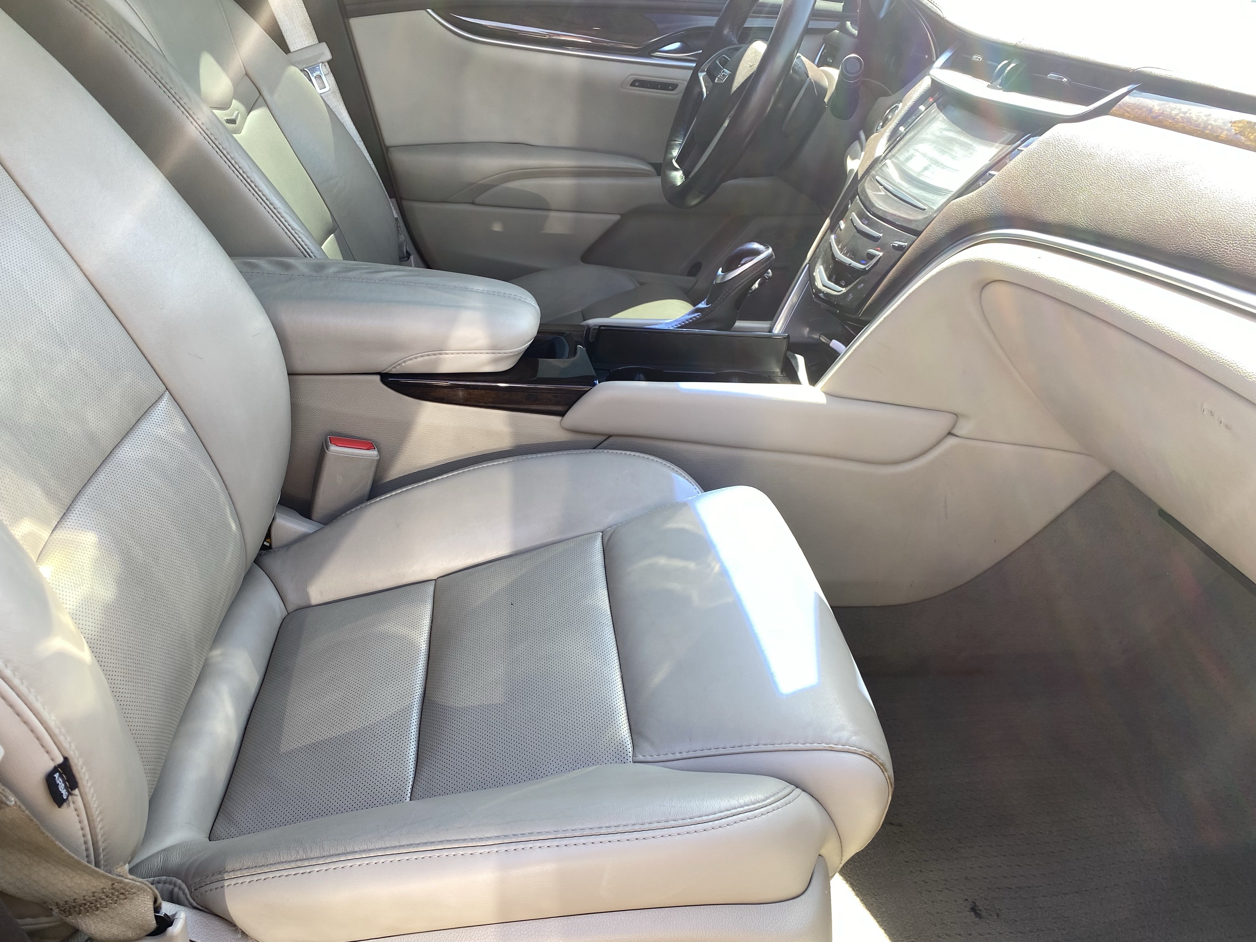 Used 2017 Cadillac XTS Luxury FWD image 9