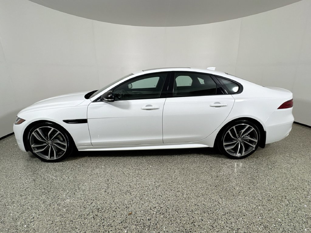 Used 2024 Jaguar XF R-Dynamic SE AWD/4WD image 5