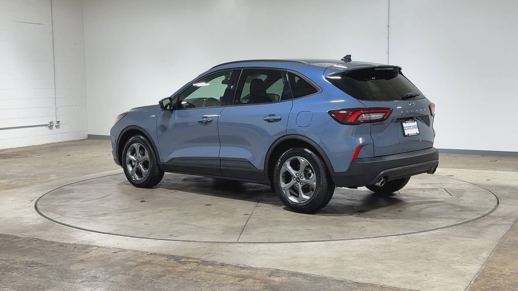 Used 2025 Ford Escape ST-Line FWD image 6