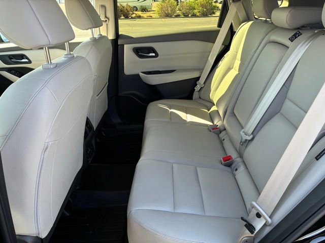 Certified 2024 Nissan Rogue SL FWD image 19