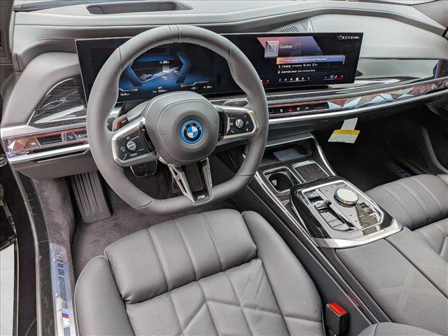 Used 2026 BMW i7 xDrive60 w/ Executive Package AWD/4WD image 3