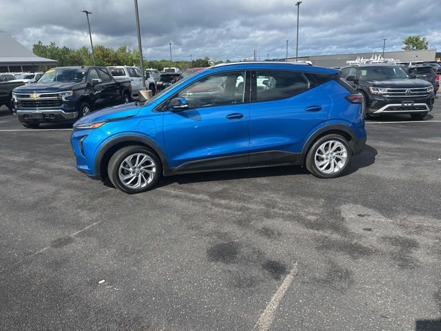 Used 2022 Chevrolet Bolt EUV LT w/ Comfort Package image 5