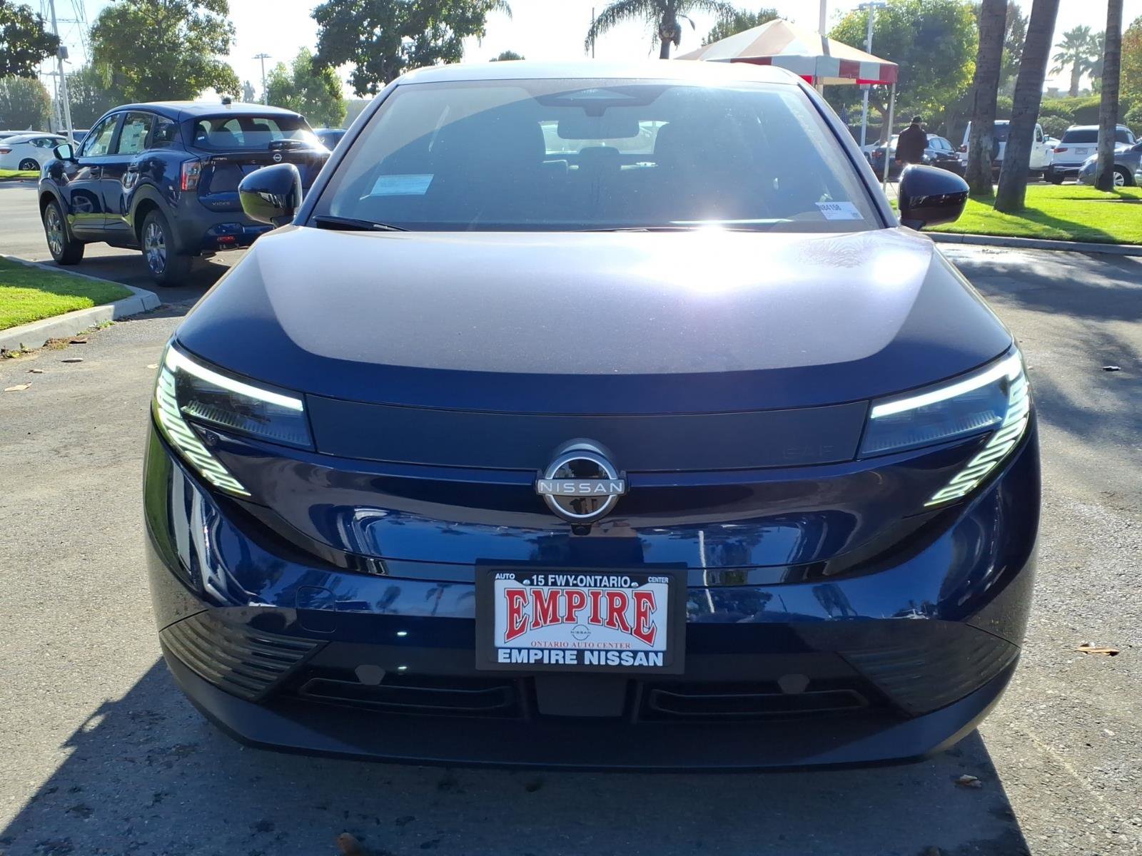 New 2026 Nissan Leaf w/ Illuminated Package FWD image 2