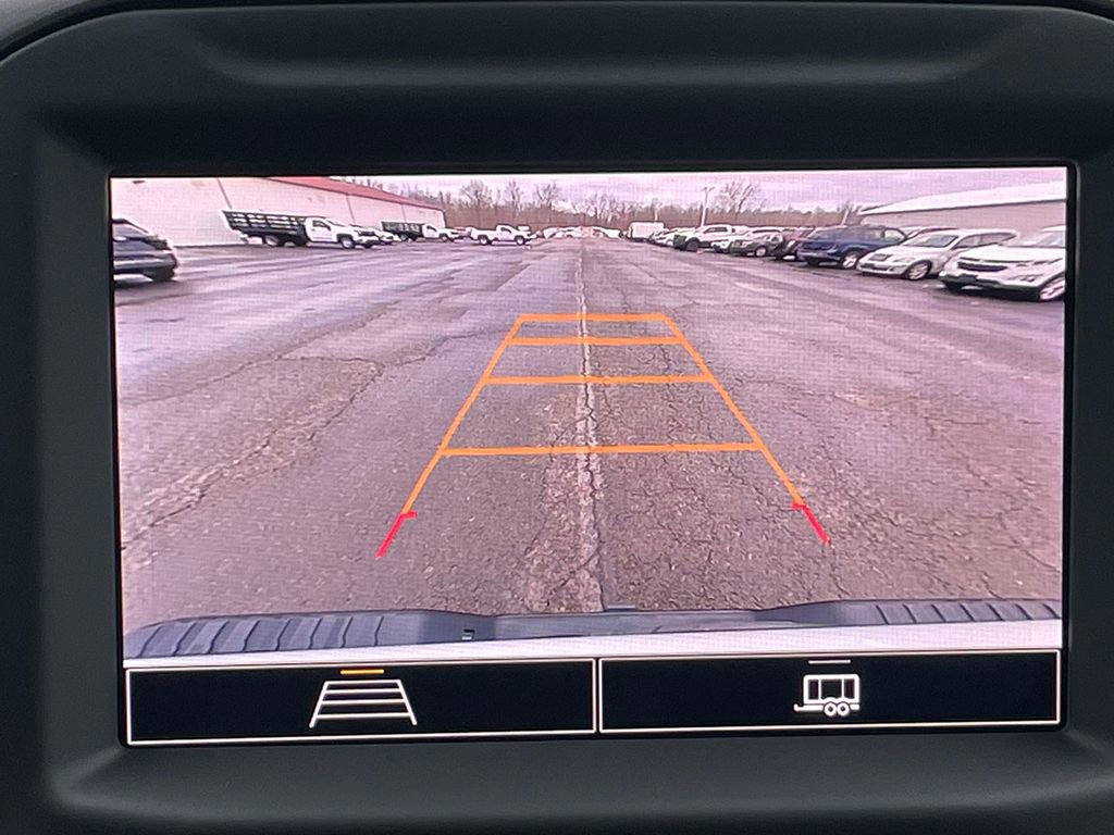 Used 2025 Chevrolet Silverado 2500 Custom w/ Custom Value Package image 4