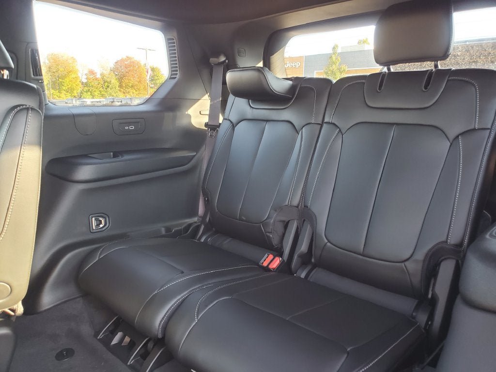 New 2027 Jeep Grand Cherokee L Limited AWD/4WD image 29