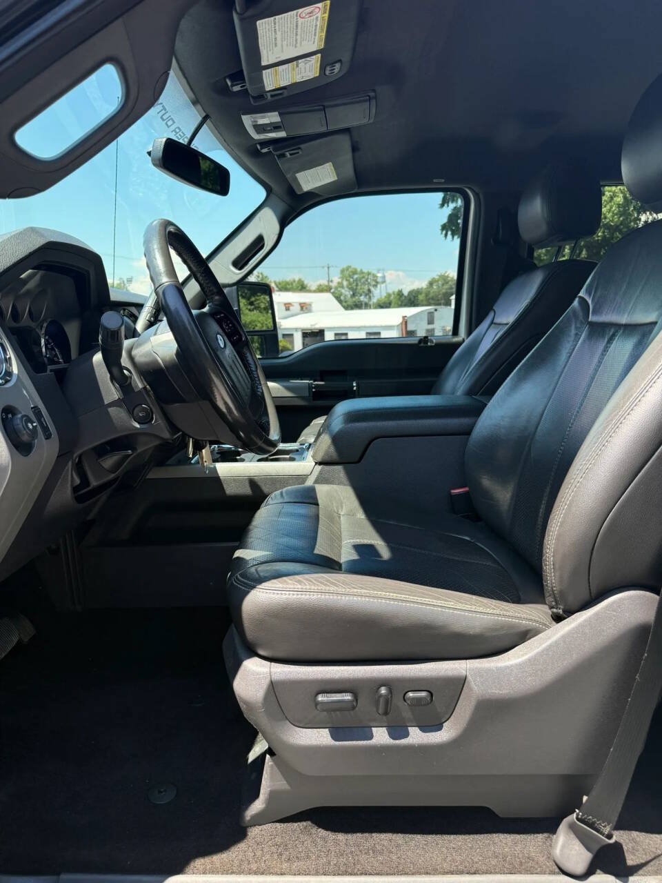 Used 2012 Ford F350 Lariat w/ Lariat Interior Pkg AWD/4WD image 12