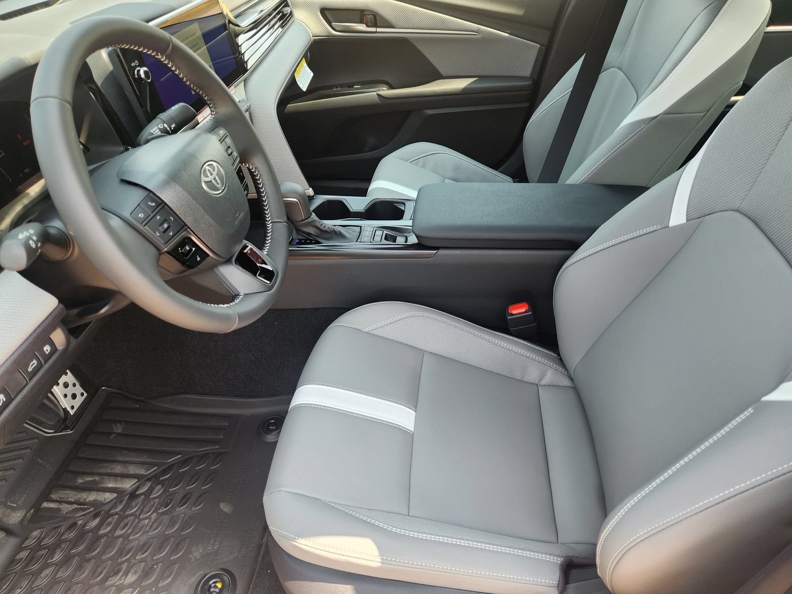 New 2026 Toyota Camry SE FWD image 12