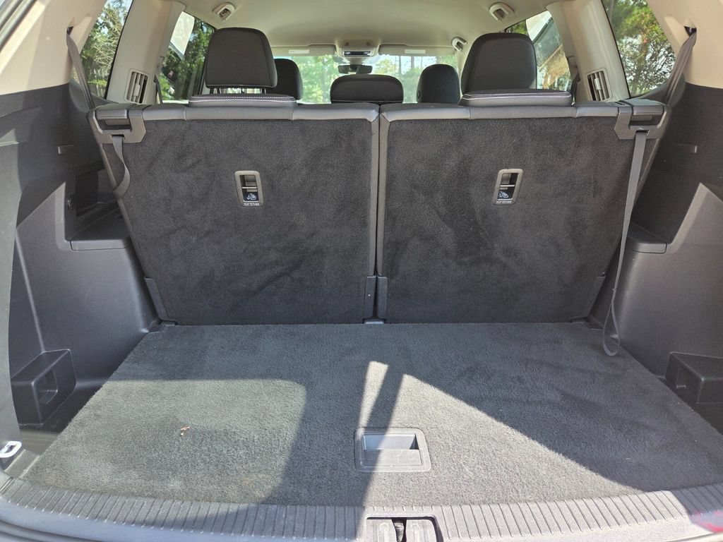 Certified 2025 Volkswagen Atlas SE FWD image 27