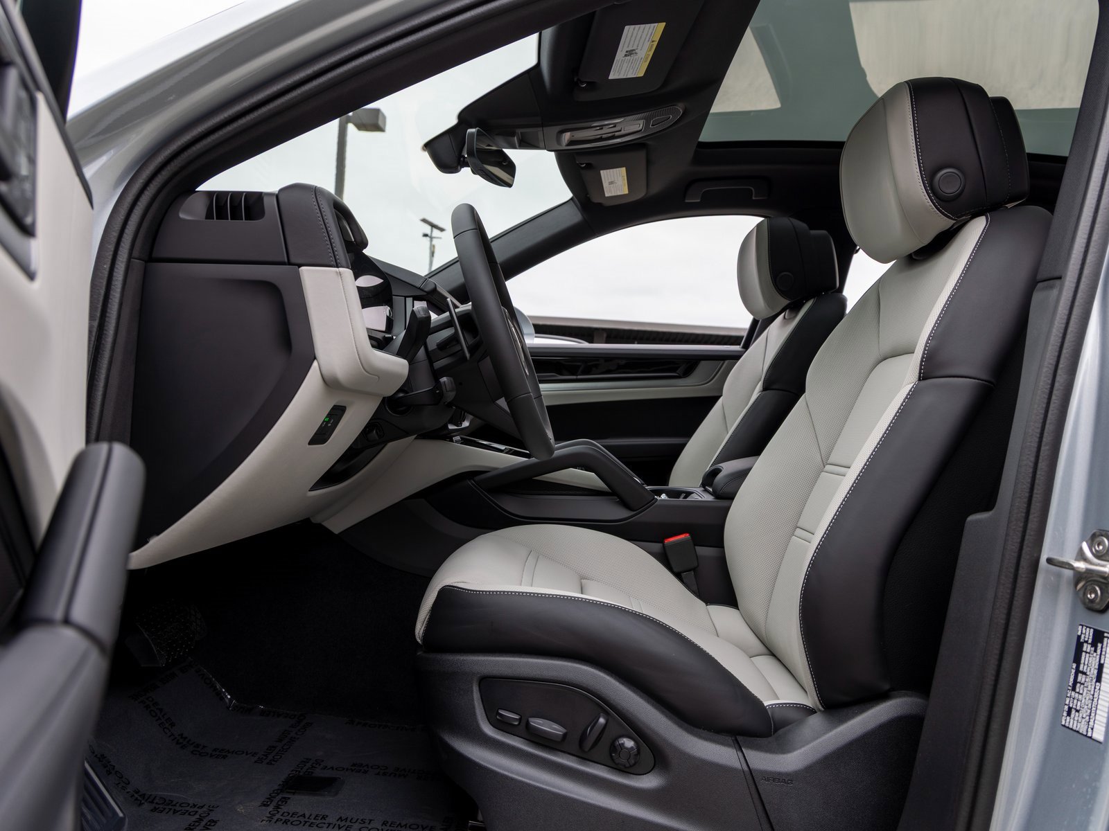 New 2026 Porsche Cayenne Coupe image 25