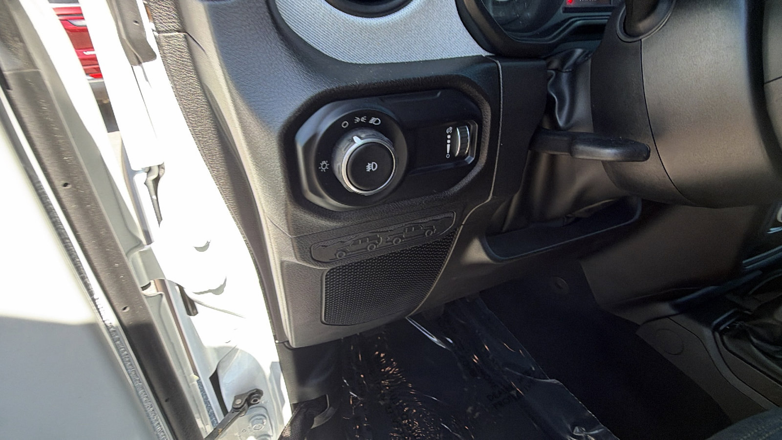 Used 2025 Jeep Wrangler Sport image 22