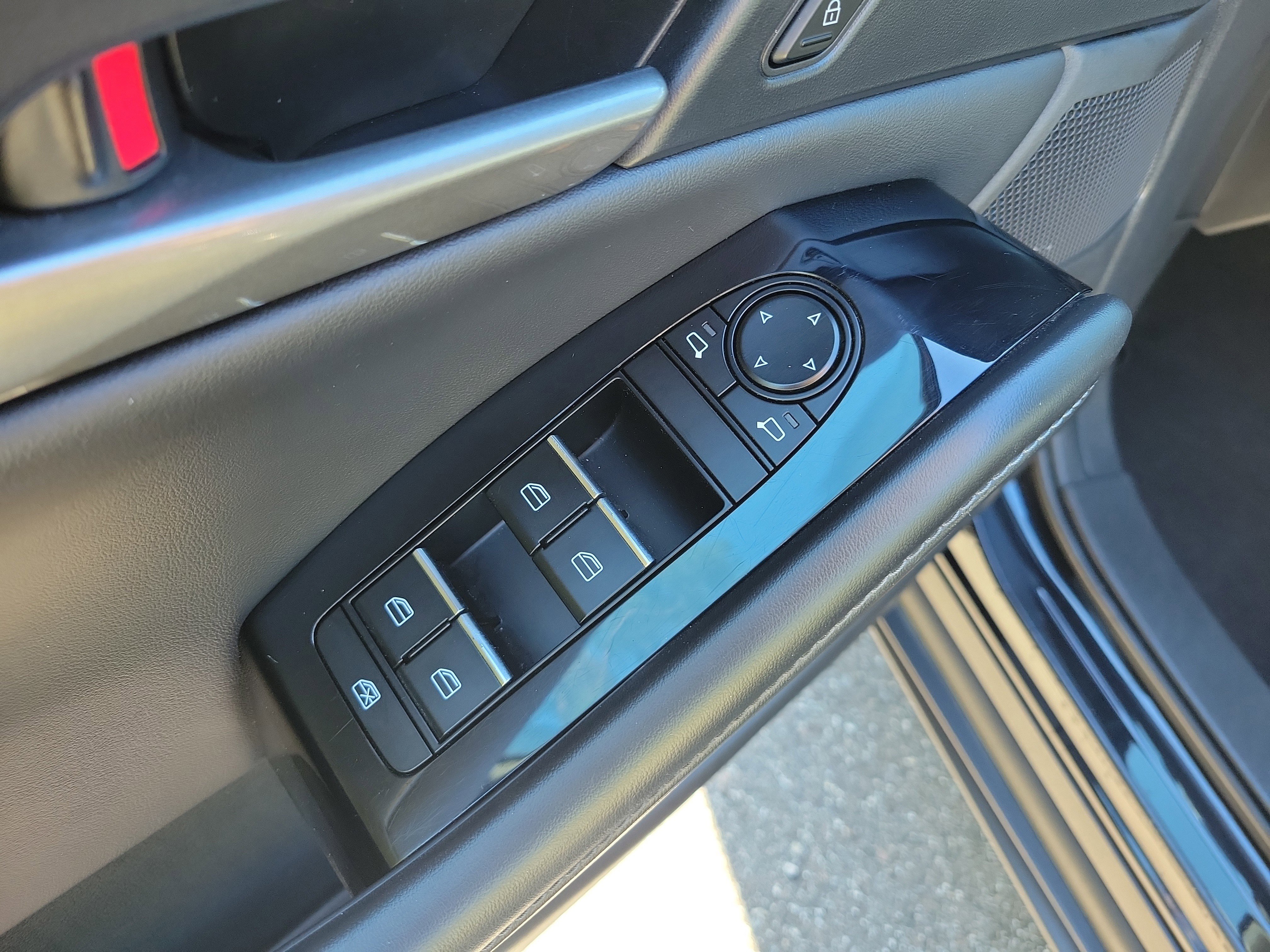 Used 2024 MAZDA CX-30 AWD 2.5 S w/ Select Sport Pkg image 19
