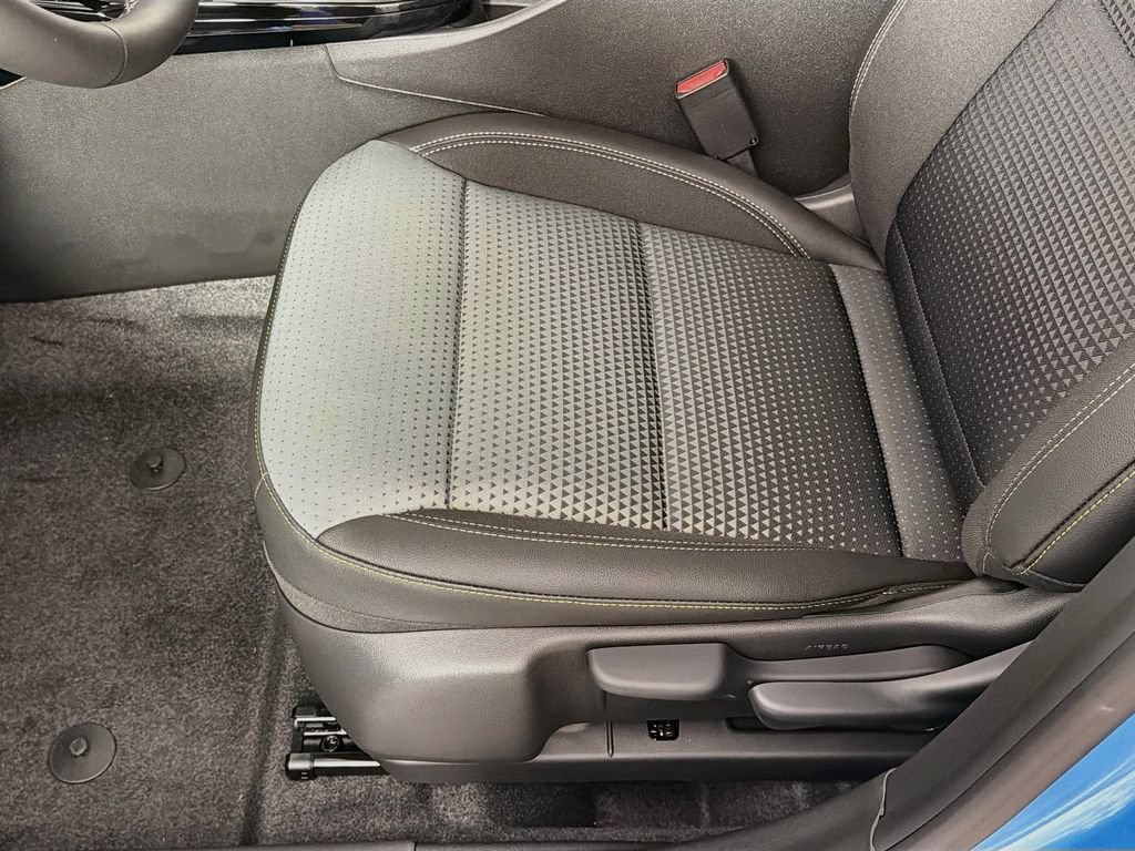 New 2026 Chevrolet Trax LT w/ Driver Confidence Package FWD image 18