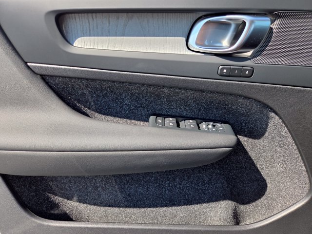 New 2026 Volvo XC40 B5 Core w/ Protection Package Premier AWD/4WD image 23