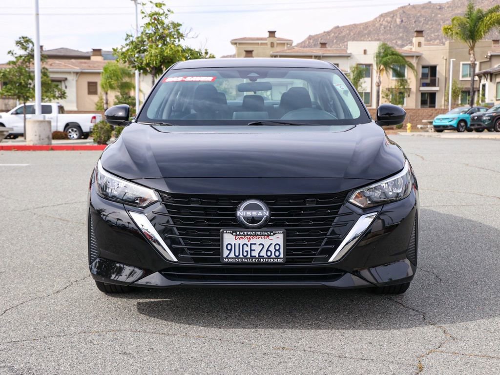 Used 2025 Nissan Sentra SV image 9