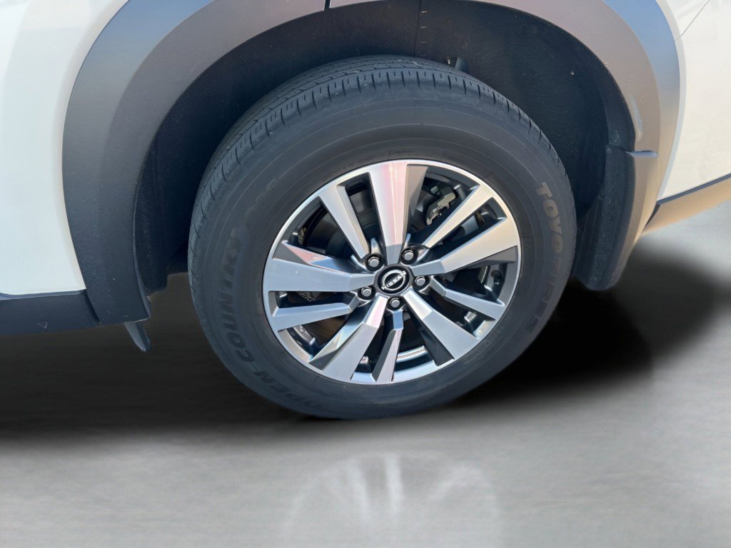 Used 2022 Nissan Pathfinder SL AWD/4WD image 18