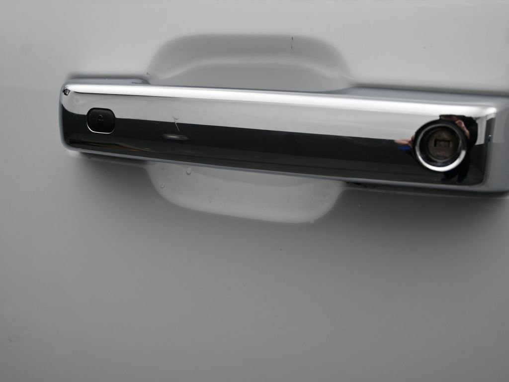 Used 2022 Ford F150 Lariat w/ Equipment Group 502A High image 25