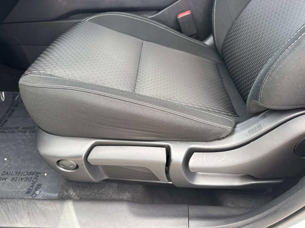 Used 2025 Mitsubishi Outlander ES image 24