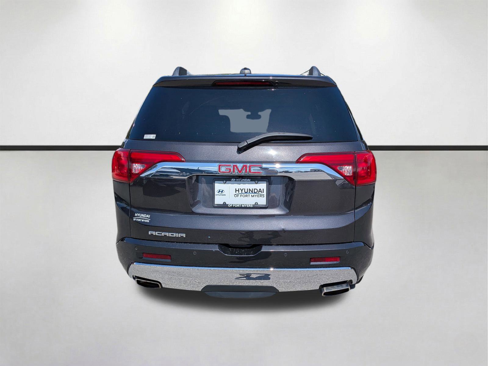 Used 2017 GMC Acadia Denali w/ Technology Package FWD image 5